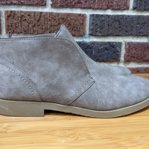 Indigo Rd women's brown ankle booties size 7.5 - Picture 2 of 6